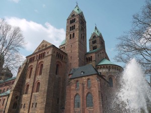 Bienvenue à la Cathédrale impériale de Spire! 